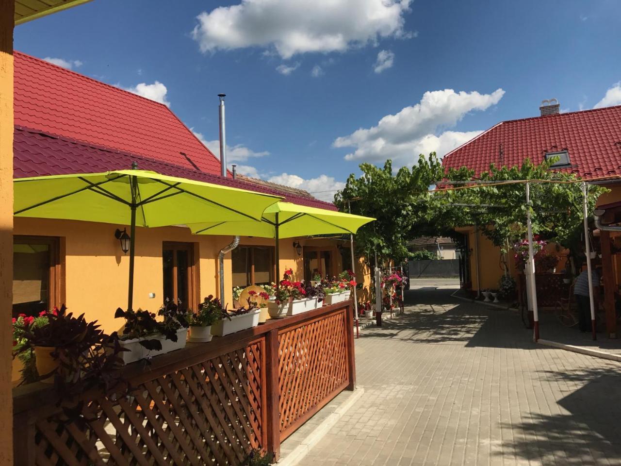 Yanoshi Villa Eden Delux المظهر الخارجي الصورة