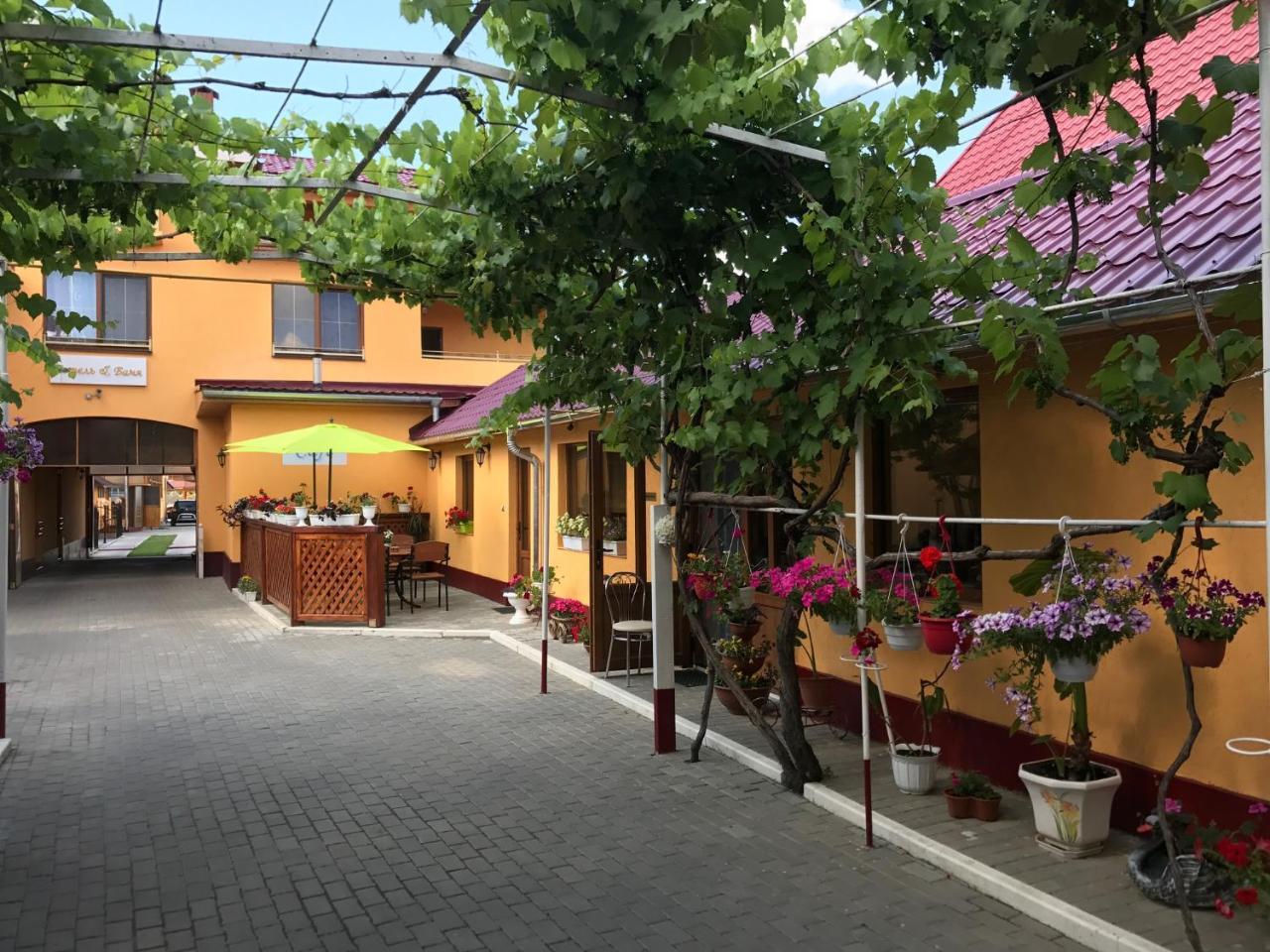 Yanoshi Villa Eden Delux المظهر الخارجي الصورة